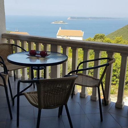 Apartmani Lazarevic ลุชทิตซา ภายนอก รูปภาพ