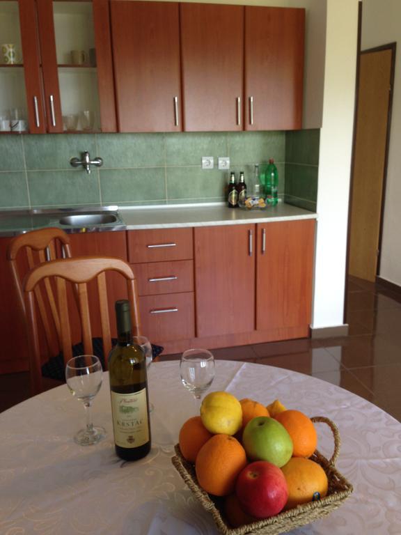 Apartmani Lazarevic ลุชทิตซา ภายนอก รูปภาพ