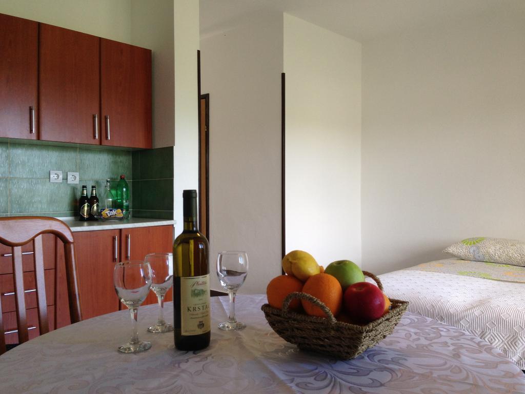 Apartmani Lazarevic ลุชทิตซา ภายนอก รูปภาพ