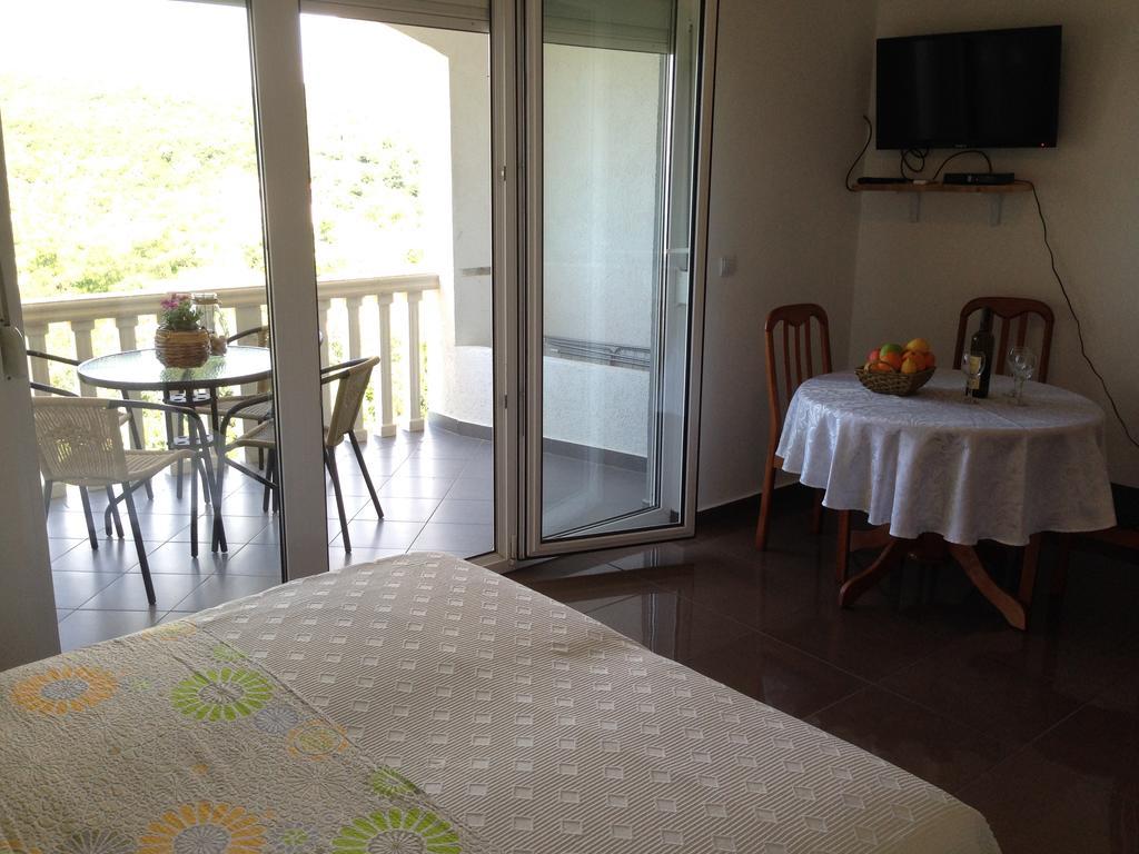 Apartmani Lazarevic ลุชทิตซา ภายนอก รูปภาพ