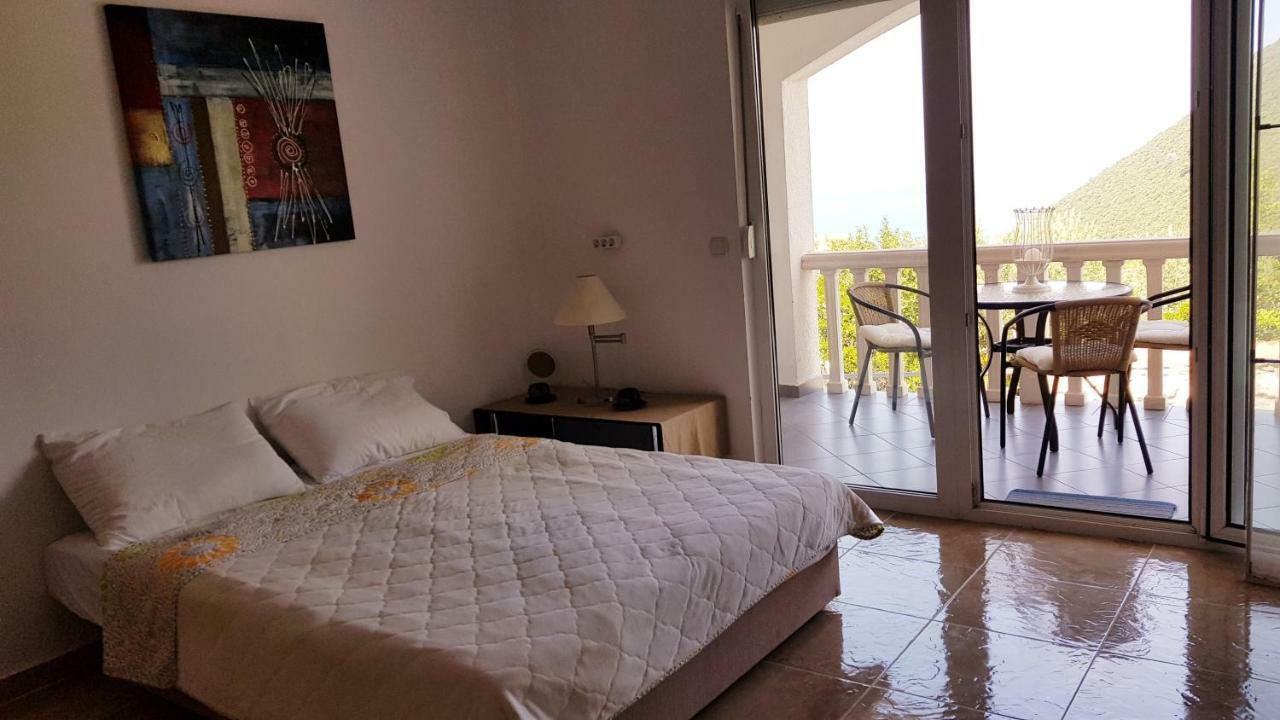 Apartmani Lazarevic ลุชทิตซา ภายนอก รูปภาพ
